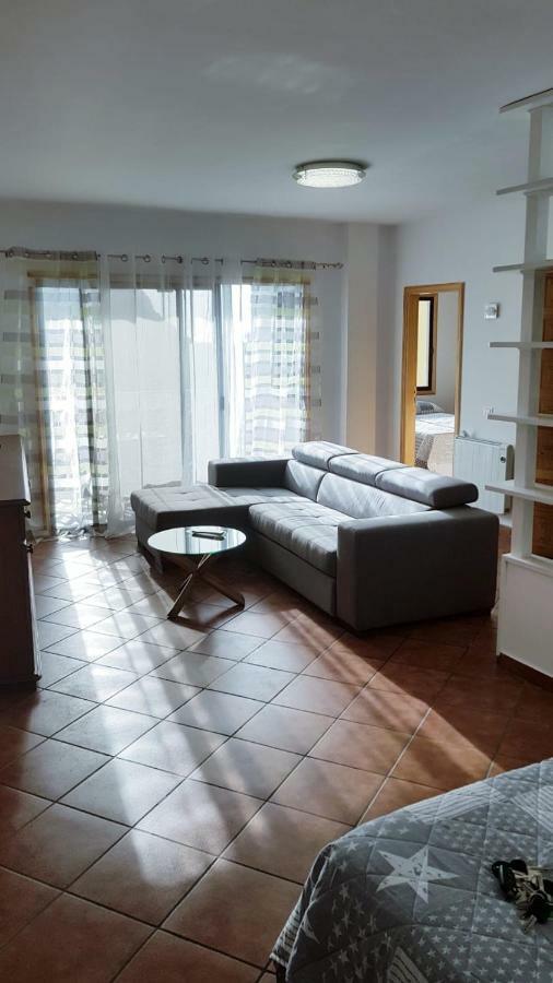 Apartamento Amplio Y Tranquilo Con Vistas Лос-Реалехос Экстерьер фото